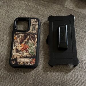OtterBox Woodland Camo Case with Black Clip iPhone 15 pro max